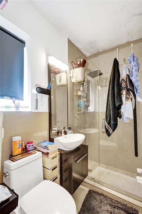 Active With Contract: $1,090,000 (4 beds, 3 baths, 1574 Square Feet)