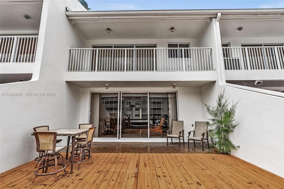 En Venta: $733,000 (3 camas, 2 baños, 1610 Pies cuadrados)