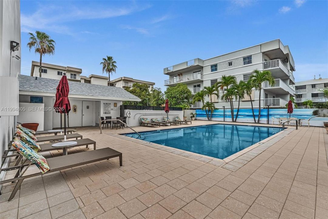 En Venta: $733,000 (3 camas, 2 baños, 1610 Pies cuadrados)
