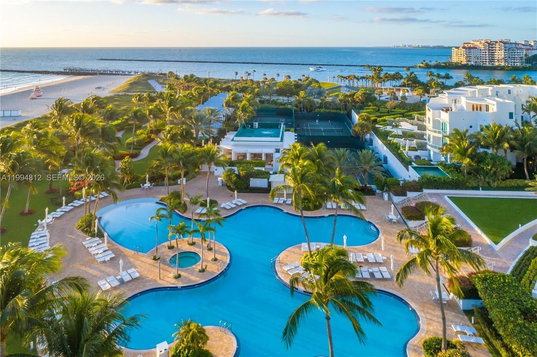 For Rent: $20,000 (3 beds, 3 baths, 2122 Square Feet)