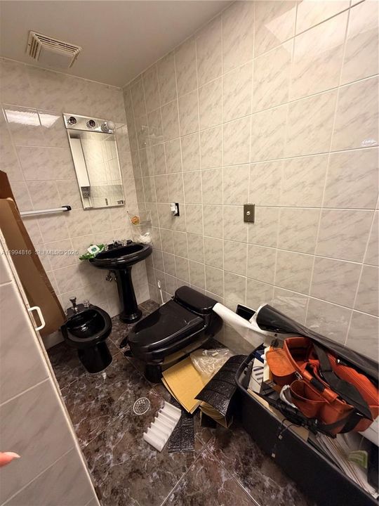 出租: $6,900 (0 贝兹, 0 浴室, 0 平方英尺)