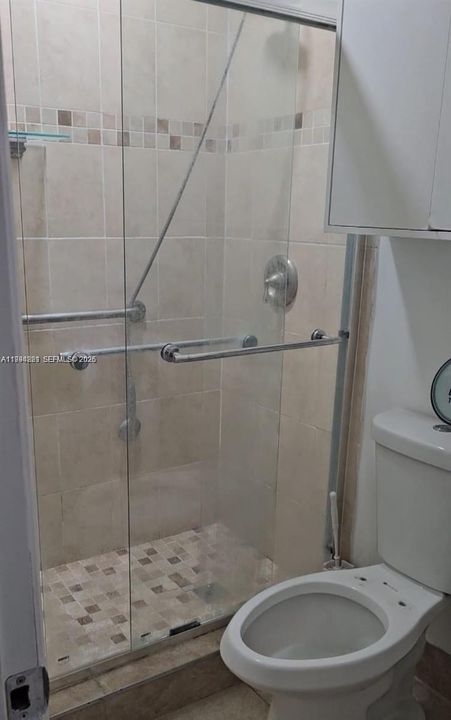 En Venta: $230,000 (2 camas, 2 baños, 890 Pies cuadrados)