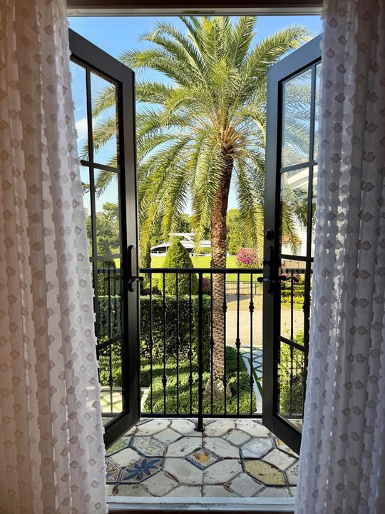 balcony
