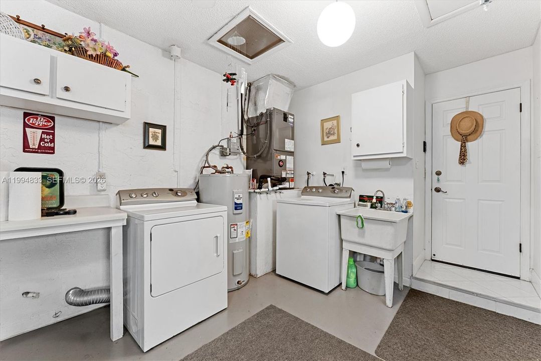 En Venta: $609,000 (3 camas, 2 baños, 1658 Pies cuadrados)