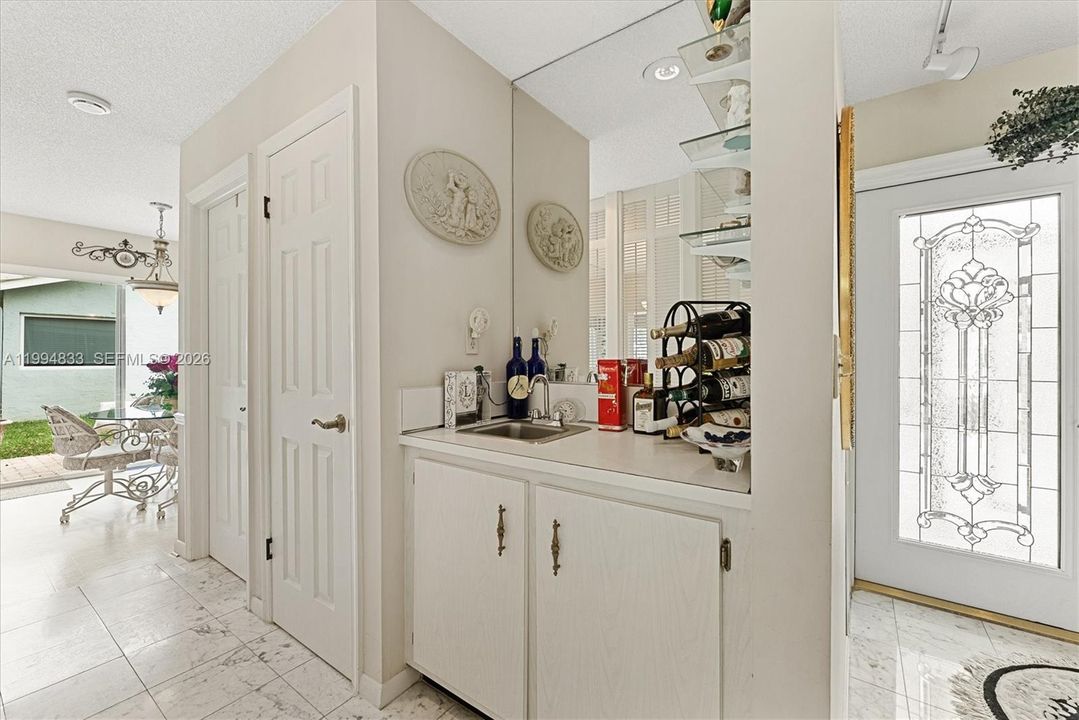 En Venta: $609,000 (3 camas, 2 baños, 1658 Pies cuadrados)