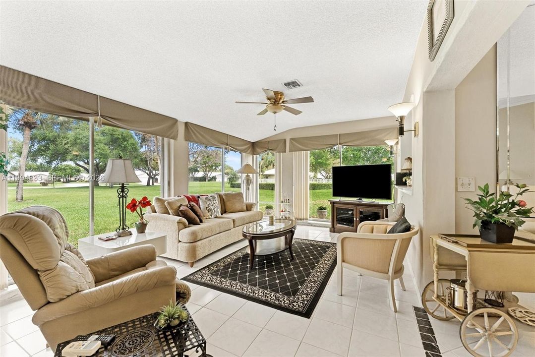 En Venta: $609,000 (3 camas, 2 baños, 1658 Pies cuadrados)