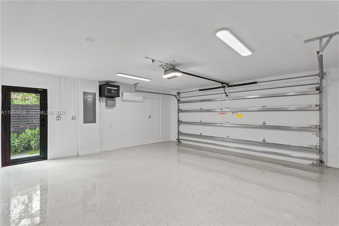Недавно продано: $3,795,000 (4 спален, 4 ванн, 3168 Квадратных фут)