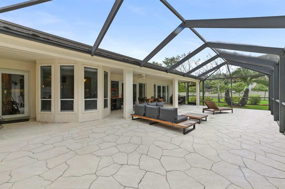 38 Patio 01_1
