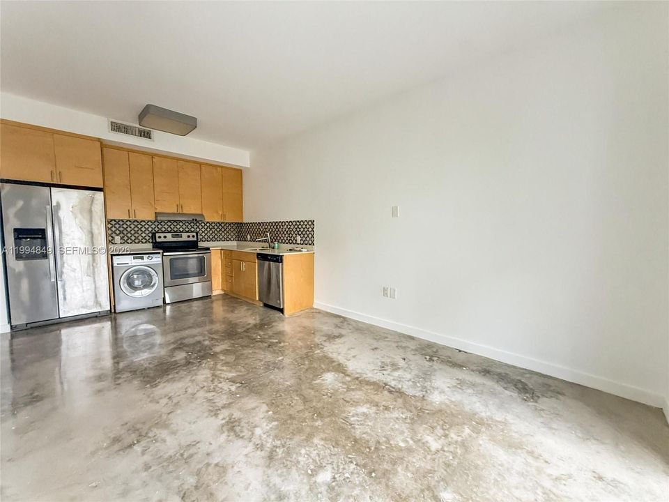 For Rent: $2,000 (1 beds, 1 baths, 525 Square Feet)