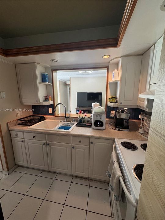 На продажу: $265,000 (2 спален, 2 ванн, 910 Квадратных фут)