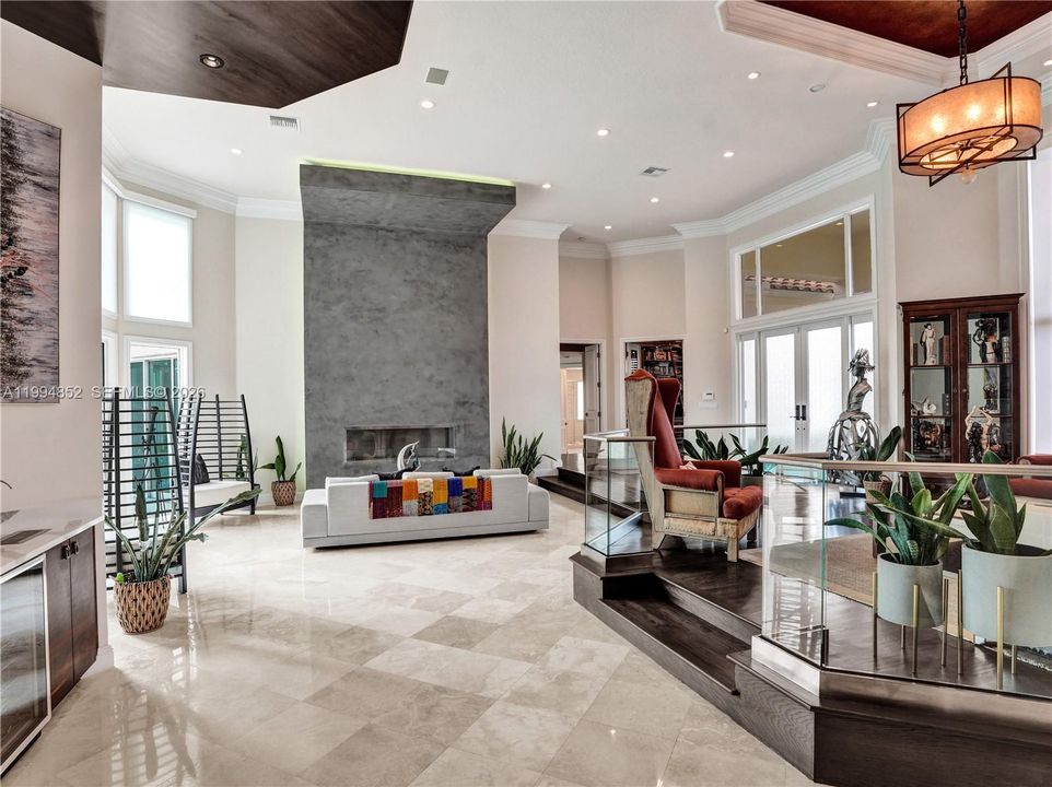 For Sale: $2,899,000 (5 beds, 4 baths, 4763 Square Feet)