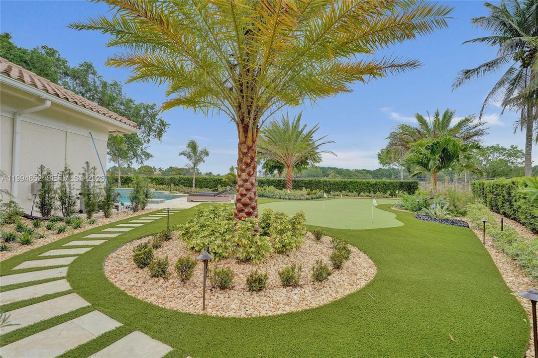 For Sale: $2,899,000 (5 beds, 4 baths, 4763 Square Feet)