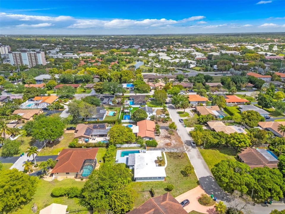 Activo con contrato: $670,000 (4 camas, 3 baños, 1845 Pies cuadrados)
