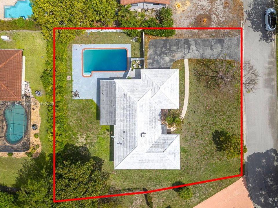 Activo con contrato: $670,000 (4 camas, 3 baños, 1845 Pies cuadrados)