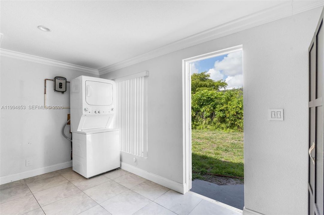 Activo con contrato: $670,000 (4 camas, 3 baños, 1845 Pies cuadrados)
