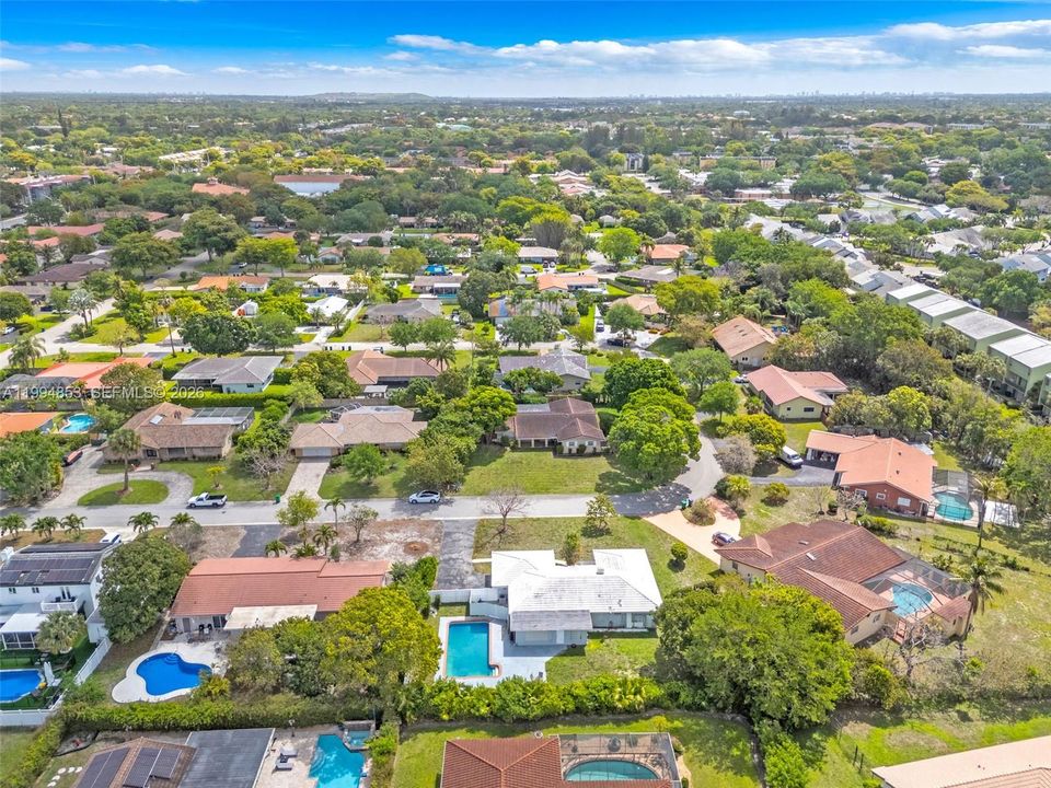 Activo con contrato: $670,000 (4 camas, 3 baños, 1845 Pies cuadrados)