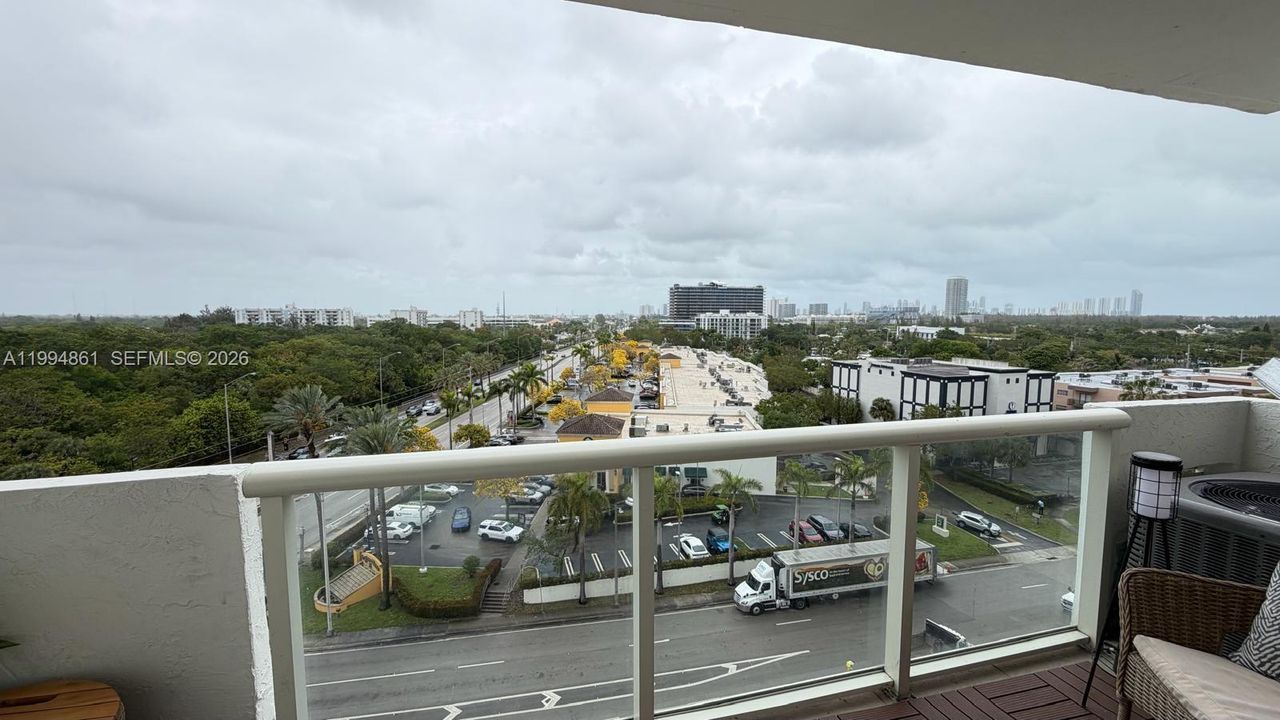 For Sale: $210,000 (2 beds, 2 baths, 1050 Square Feet)