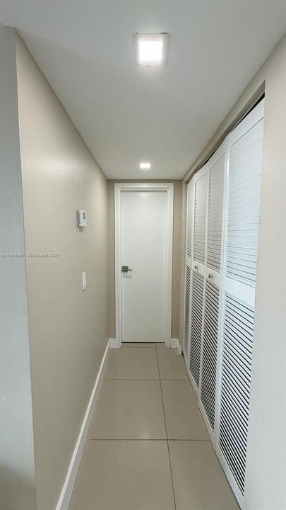 For Sale: $210,000 (2 beds, 2 baths, 1050 Square Feet)