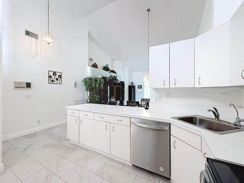 10954 Lakemore Lane-27