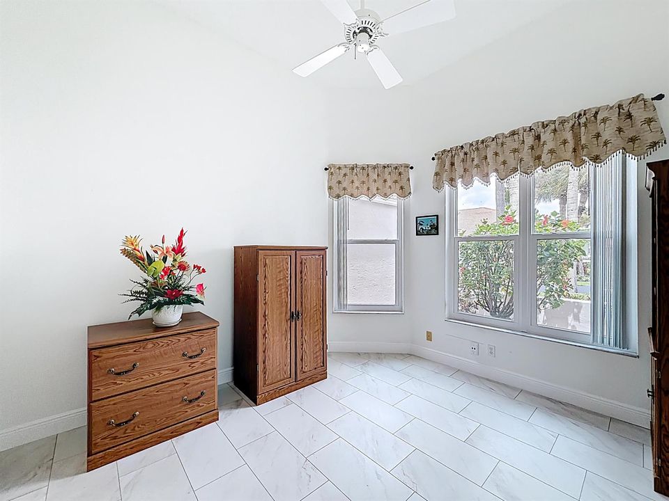 10954 Lakemore Lane-60
