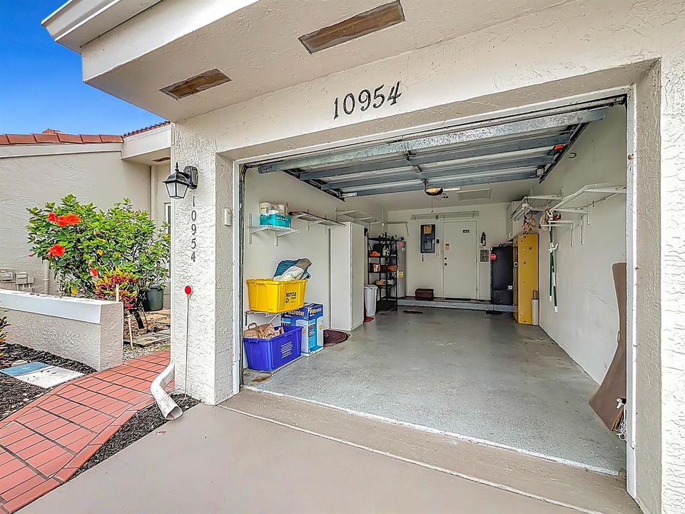 10954 Lakemore Lane-70