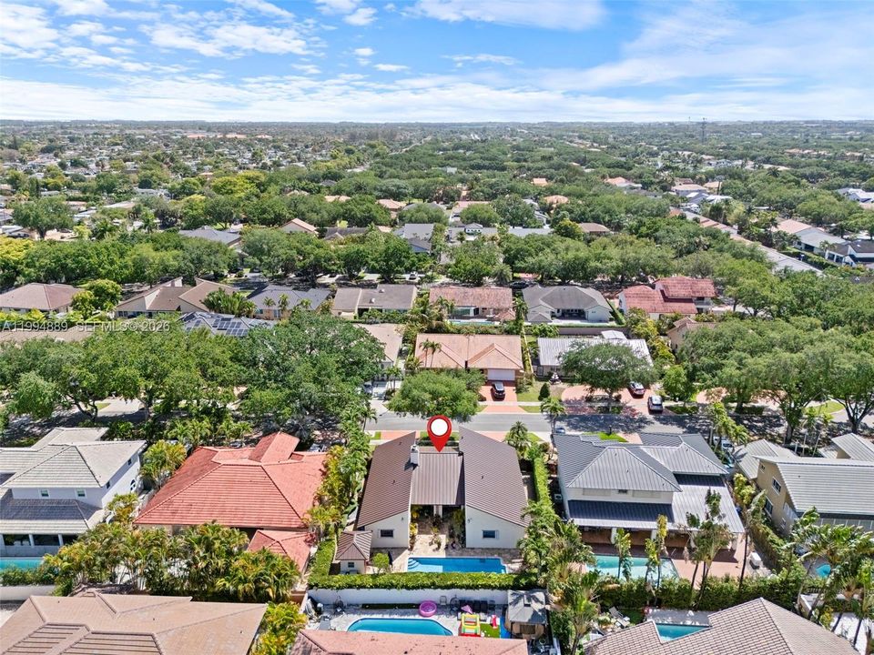 Active With Contract: $895,900 (3 beds, 3 baths, 1948 Square Feet)