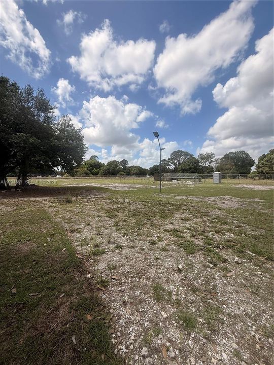 For Rent: $2,200 (3 beds, 2 baths, 1344 Square Feet)