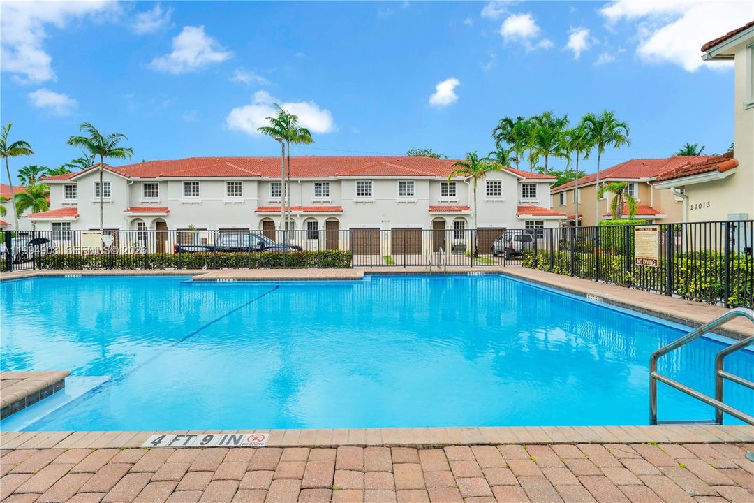 En Venta: $349,000 (3 camas, 2 baños, 1419 Pies cuadrados)