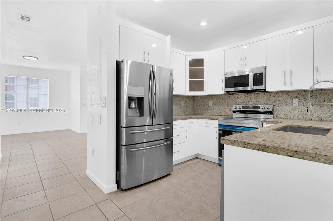 En Venta: $349,000 (3 camas, 2 baños, 1419 Pies cuadrados)