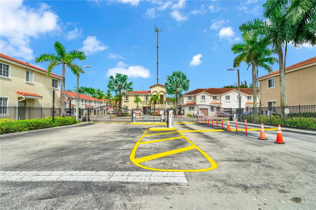 En Venta: $349,000 (3 camas, 2 baños, 1419 Pies cuadrados)