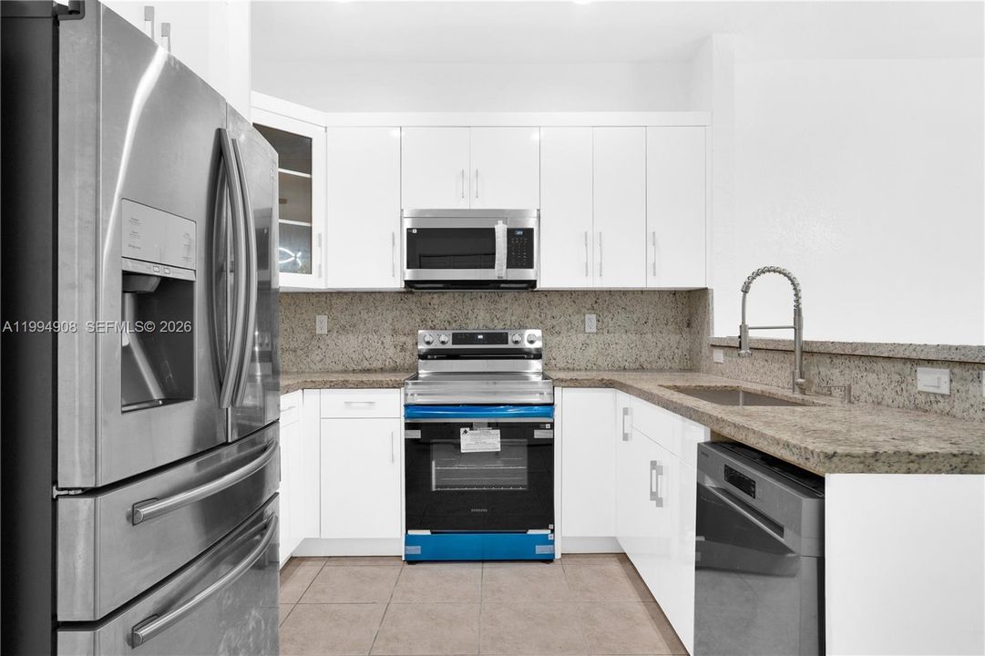 En Venta: $349,000 (3 camas, 2 baños, 1419 Pies cuadrados)