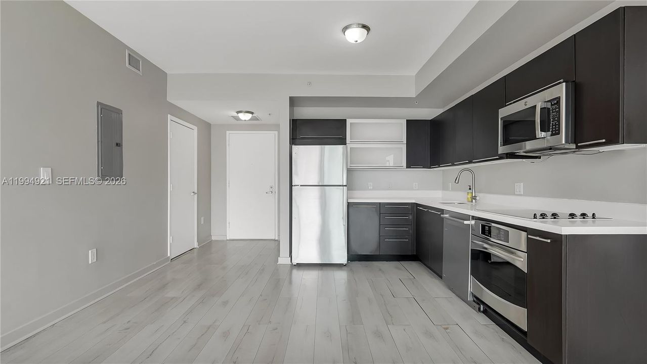 En Venta: $438,000 (1 camas, 1 baños, 846 Pies cuadrados)