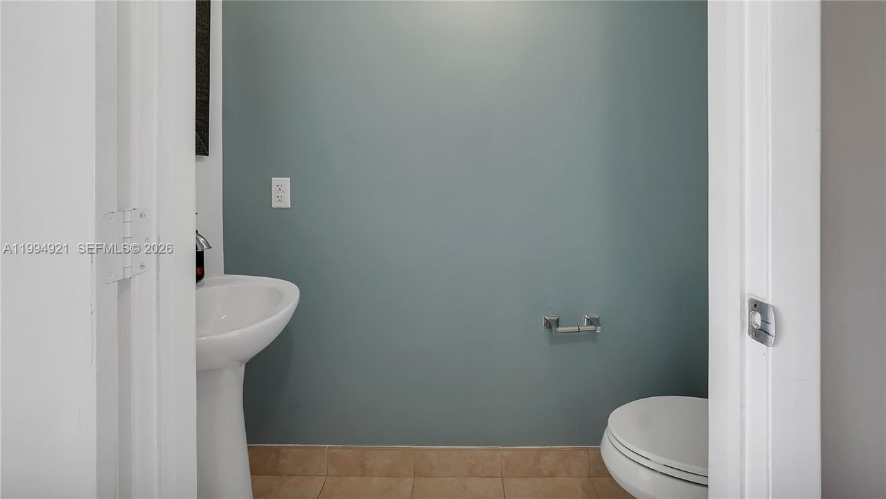 En Venta: $438,000 (1 camas, 1 baños, 846 Pies cuadrados)