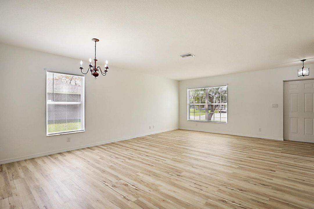 617 SE Kerrigan Terrace-7