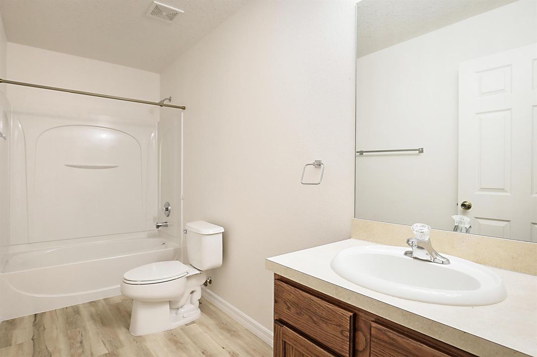 617 SE Kerrigan Terrace-36