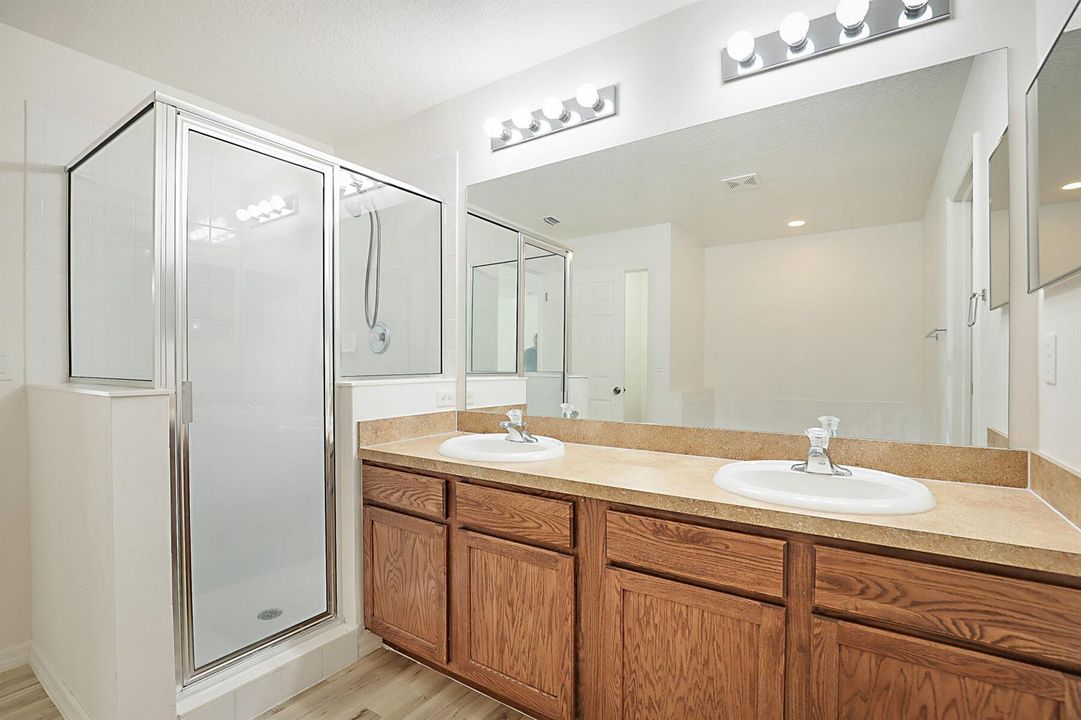 617 SE Kerrigan Terrace-32
