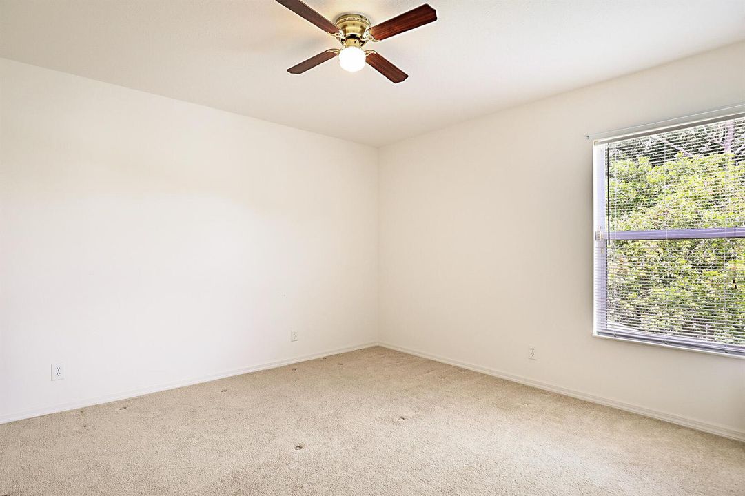 617 SE Kerrigan Terrace-39