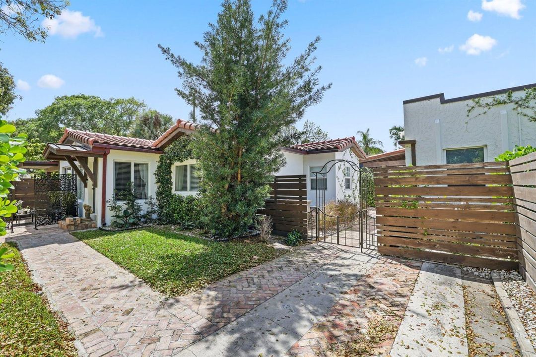 706 Sunset Road - 18.jpg-SMALL
