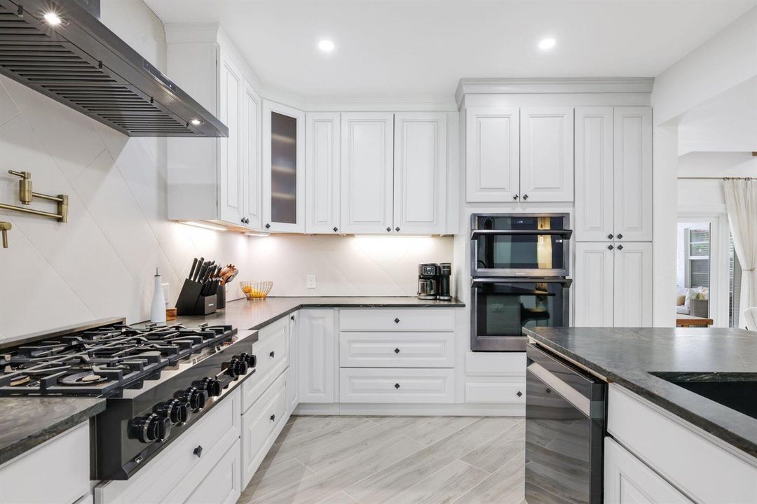 706 Sunset Road - 34.jpg-SMALL