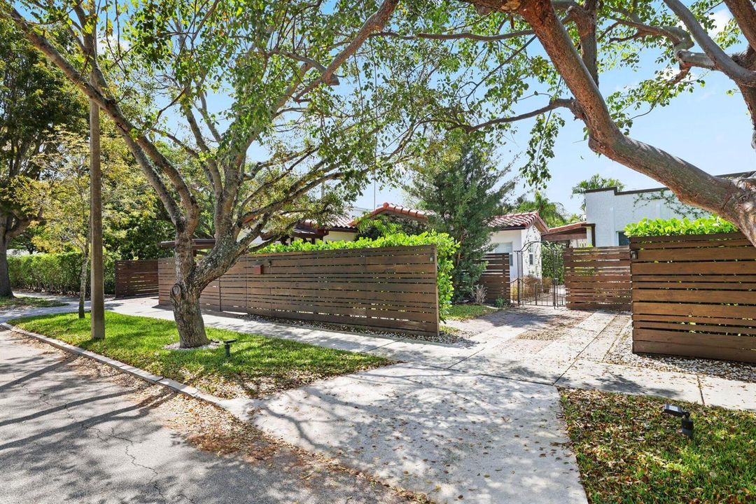 706 Sunset Road - 17.jpg-SMALL