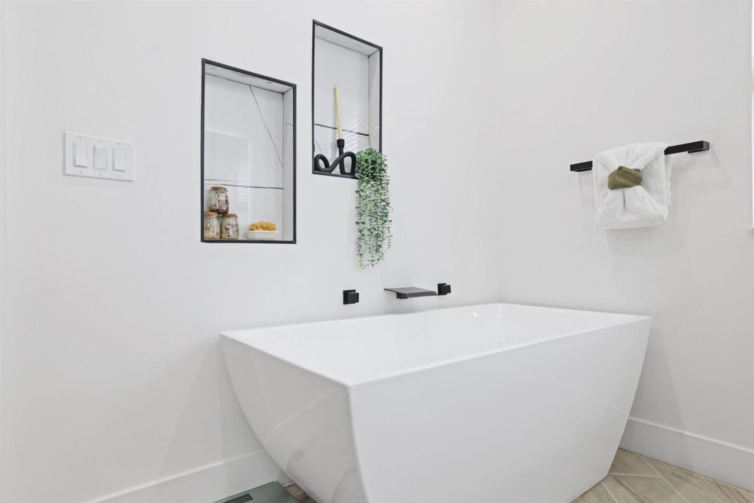 706 Sunset Road - 52.jpg-SMALL