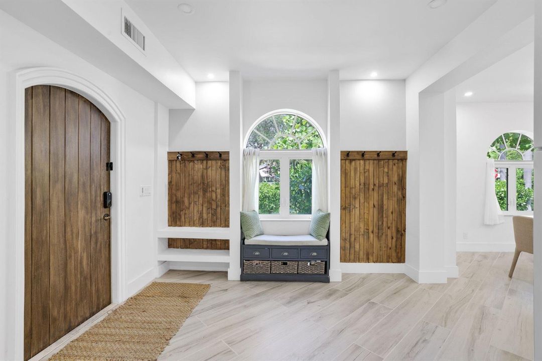 706 Sunset Road - 25.jpg-SMALL