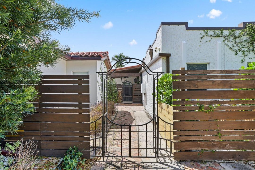706 Sunset Road - 20.jpg-SMALL