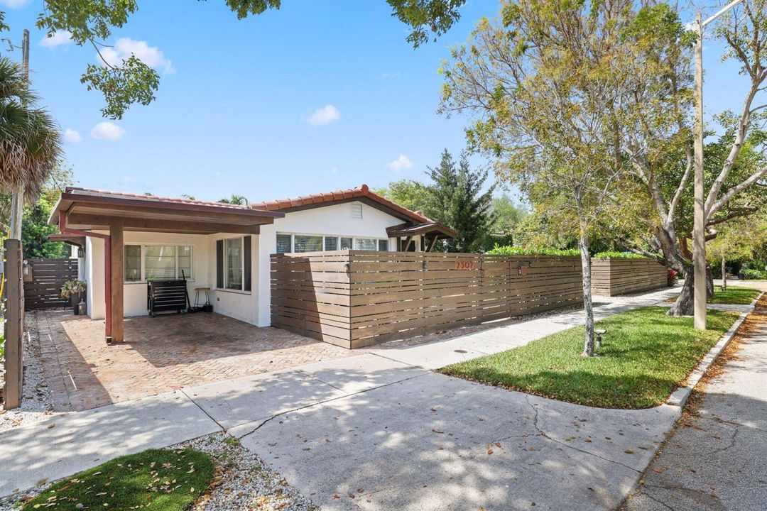 706 Sunset Road - 15.jpg-SMALL