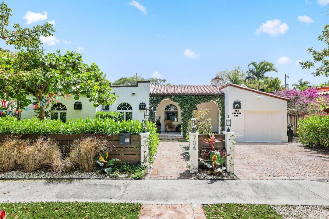706 Sunset Road - 6.jpg-SMALL