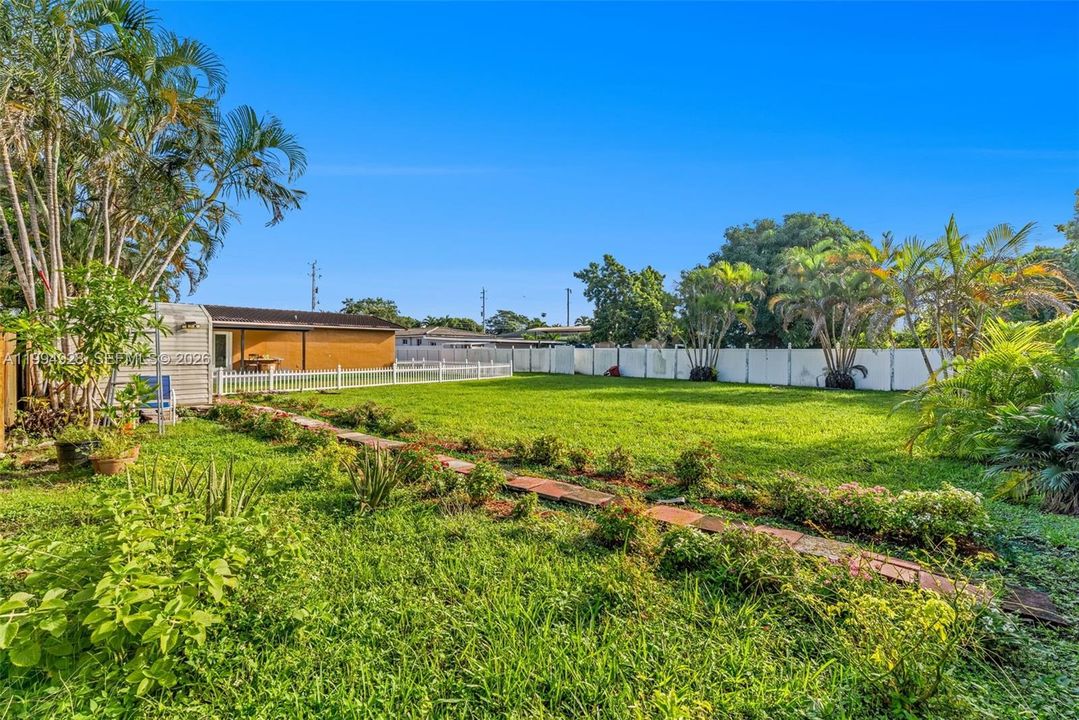 En Venta: $1,075,000 (0 camas, 0 baños, 2480 Pies cuadrados)