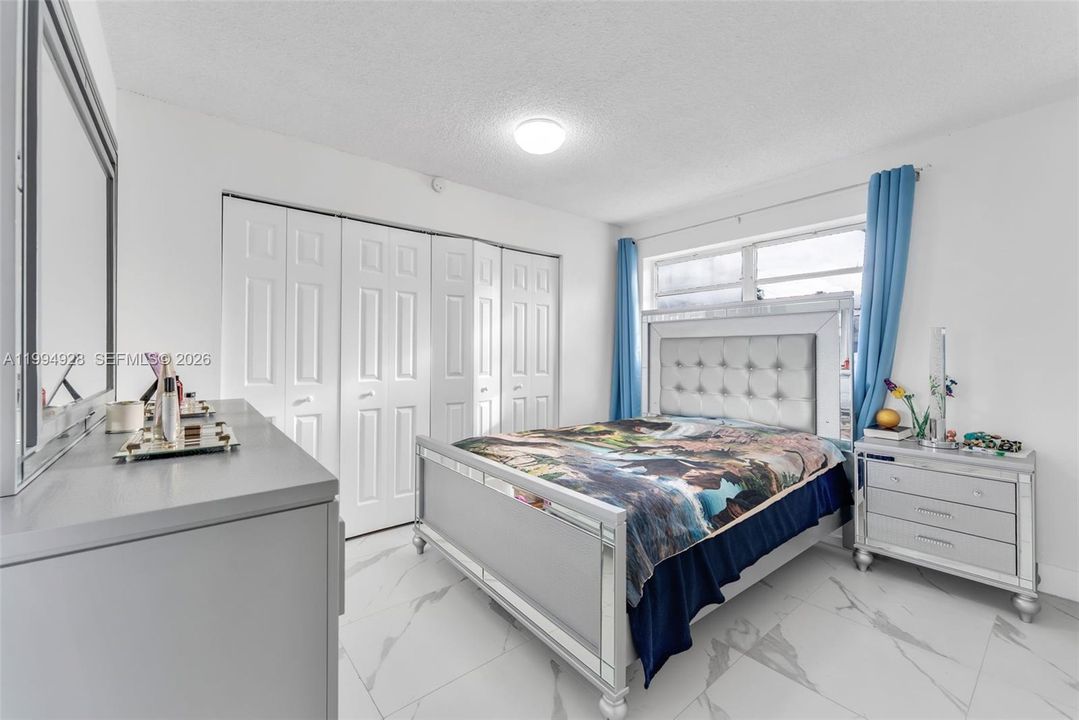 En Venta: $1,075,000 (0 camas, 0 baños, 2480 Pies cuadrados)