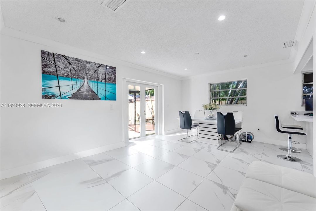 En Venta: $1,075,000 (0 camas, 0 baños, 2480 Pies cuadrados)