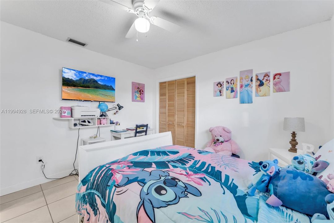 En Venta: $1,075,000 (0 camas, 0 baños, 2480 Pies cuadrados)