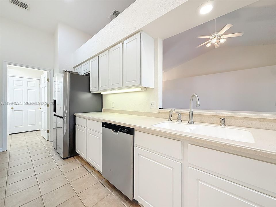 Active With Contract: $365,000 (4 beds, 2 baths, 1798 Square Feet)